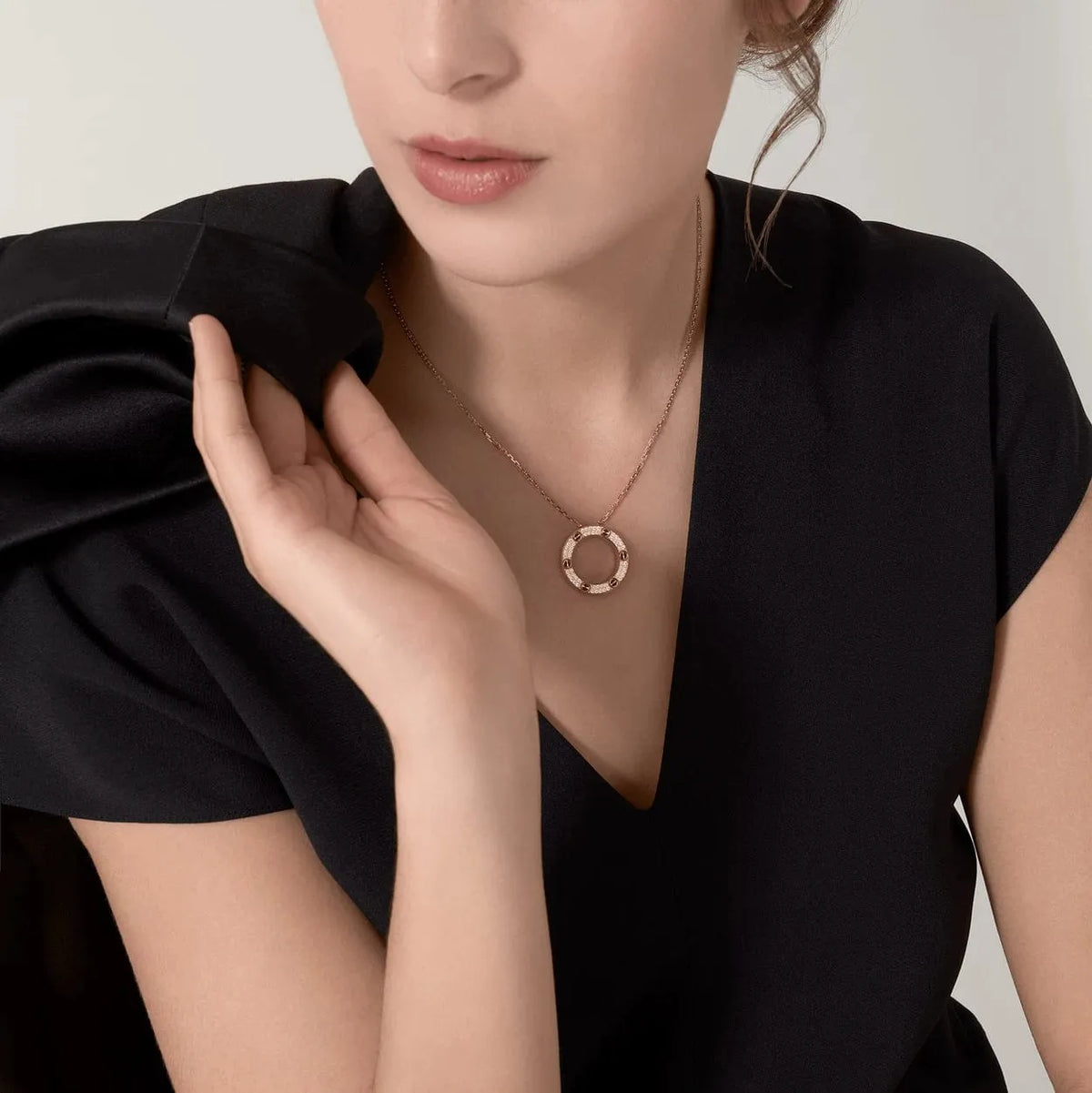 Screw Love Necklace With Diamond Paved T22145