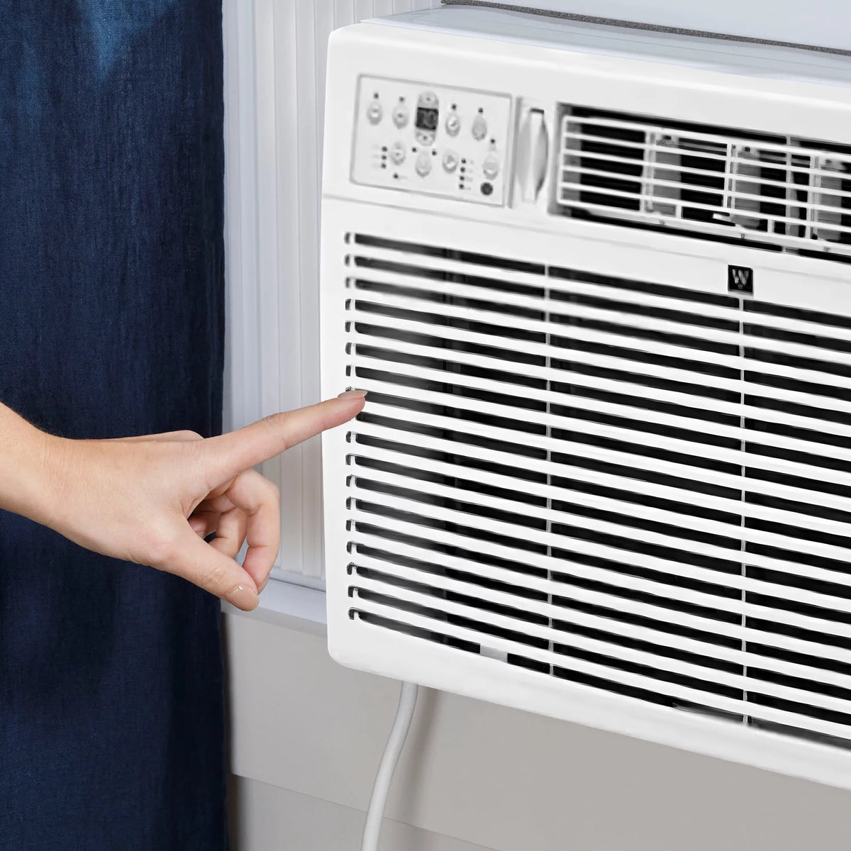 18,000 BTU Window Air Conditioner with Remote Control R77328