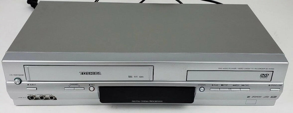 Pre-Owned DVD/VCR Combo Player with Remote and Cables B141781