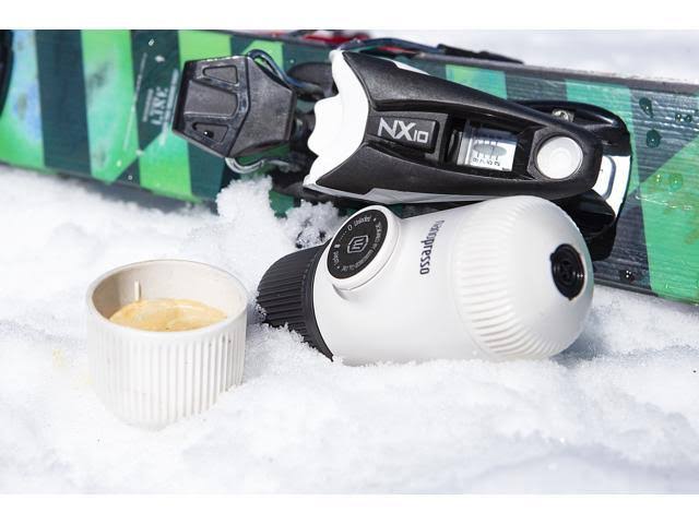 Portable Espresso Maker with Protective Case D84128