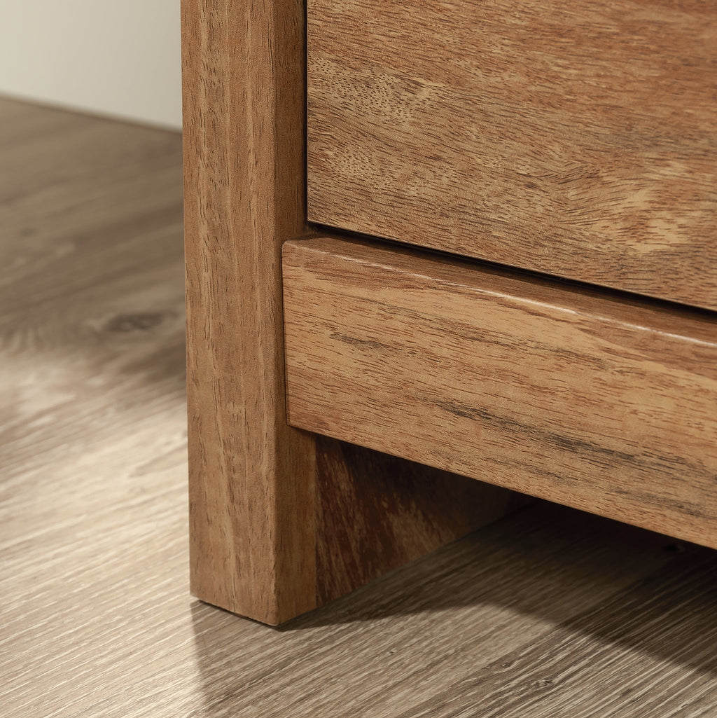 White 6 Drawer Dresser Y90627