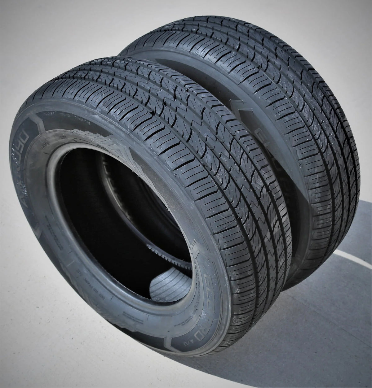 205/70R16 97H All Season Tire V18551