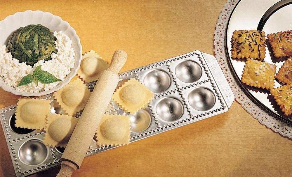 Ravioli Maker with Rolling Pin R851