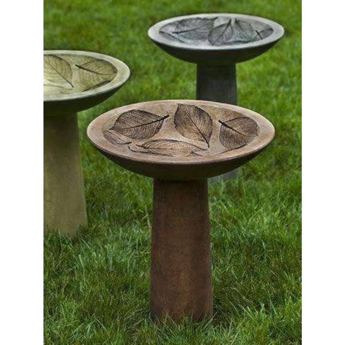 Hydrangea Leaf Birdbath Y228