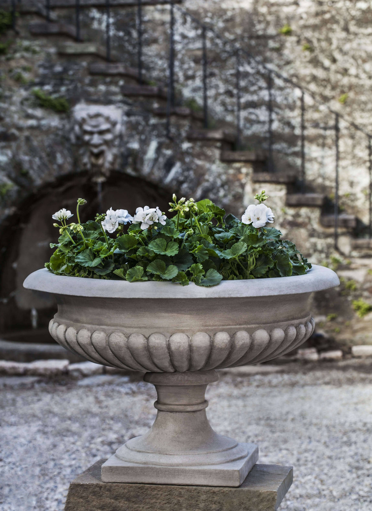 Natural Urn O4386