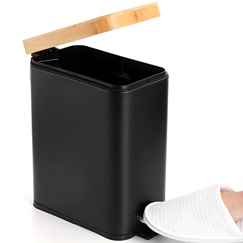 1.3 Gallon Black Step Trash Can with Soft Close Lid Y53391