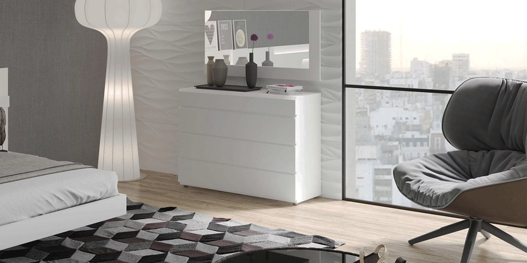 White Lacquer 4 Drawer Dresser P829635
